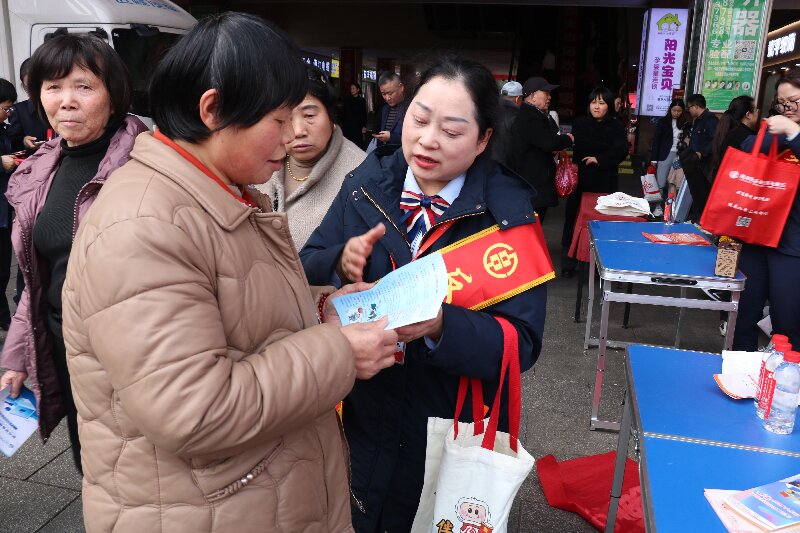 湘东大市场.jpg
